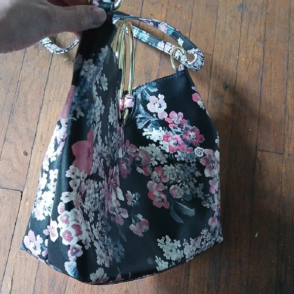 Mossimo Foral and Black Women's Bag - Picture 5 of 10